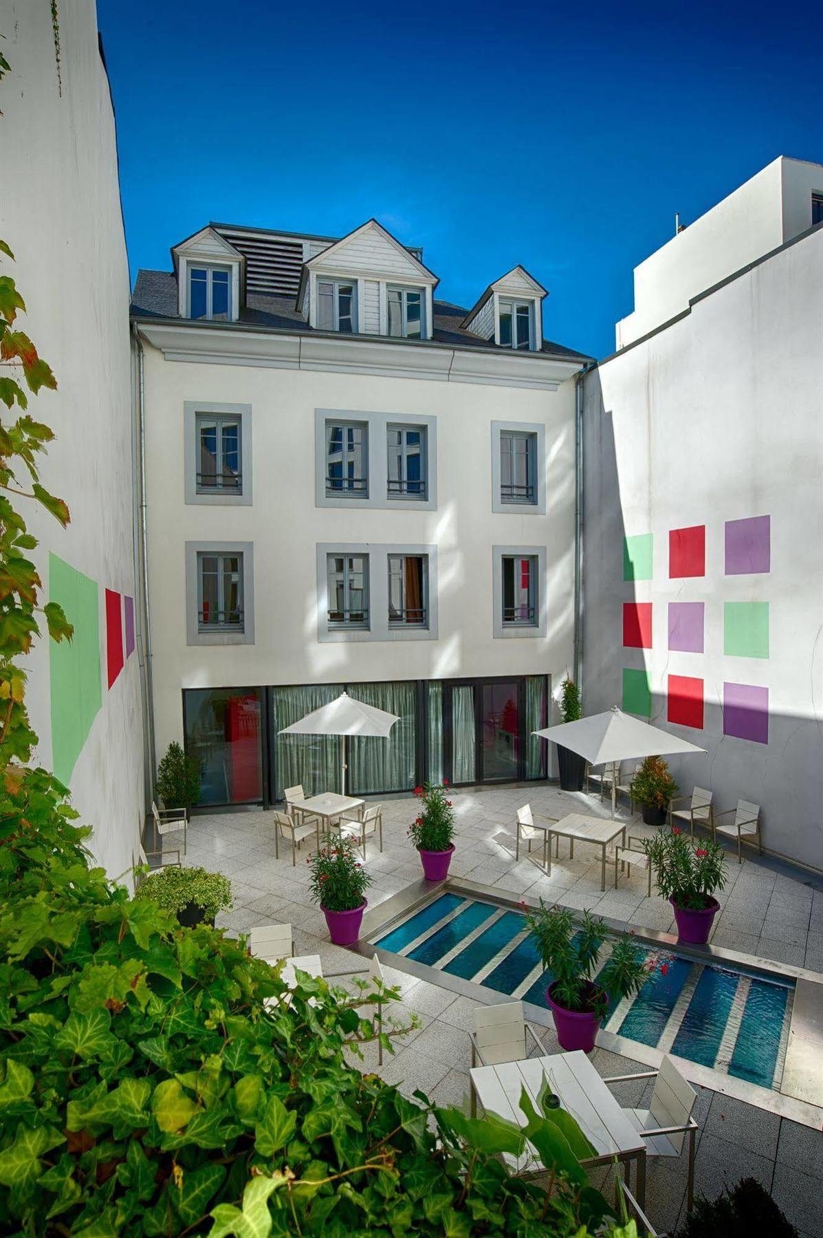 Le Rex Hotel Tarbes Exterior photo