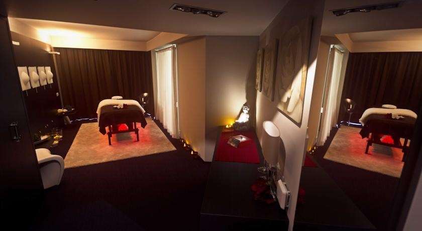 Le Rex Hotel Tarbes Amenities photo